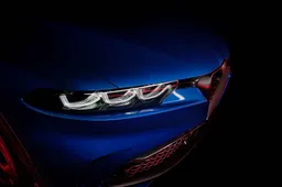 I fari della Alfa Romeo Tonale firmati Marelli: tecnologia Full LED Adaptive Matrix
