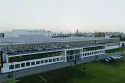 Lamborghini Direzione Cor Tauri: Urus elettrica nel 2029, elettrificazione a pieno ritmo