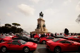 Club Passione Rossa: a Roma per i 70 anni della Ferrari