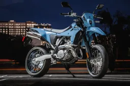 Suzuki DR-Z4S e DR-Z4SM: le nuove regine della versatilità