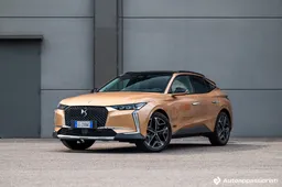 DS 4 Cross Rivoli: prezzo, dimensioni, interni, prova su strada