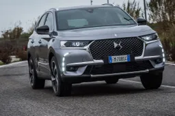 DS 7 Crossback porta il savoir faire parigino alla Milano Design Week