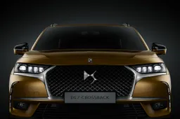 DS Active LED Vision: la firma della DS 7 Crossback