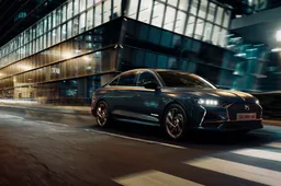 DS 9 E-Tense in anteprima nazionale al Milano Monza Open Air Motor Show