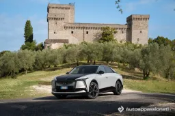 Da Melfi a Nera Montoro, tra autostrade ed eccellenze italiane. 450 km con la DS N°8