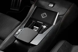 DS 4 Smart Touch: cos'è e come funziona il nuovo sistema di infotainment