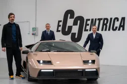 Eccentrica V12, avviata la produzione: il restomod della Diablo è sorprendente