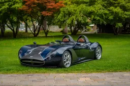 Automobili Mignatta svela Rina a Bologna: ordini aperti e test-drive per la speedster “Instant Icon”