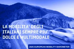 Gli italiani si muovono a piedi, ma hanno tutti l’auto: elettrico? Sì, ma costa troppo