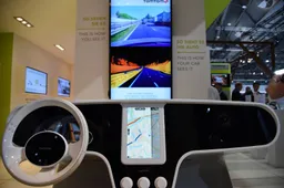 TomTom annuncia il lancio di una mappa per la guida automatizzata all'IAA 2015