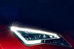 Tecnica: i fari Full Led