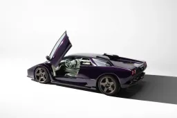 Eccentrica V12: la Diablo restomod è realtà, debutto in America