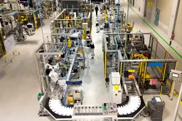 A ottobre lo sciopero della filiera auto italiana: ferme le fabbriche Stellantis