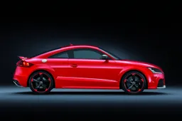 Audi TT RS plus Coupé e Roadster, il listino