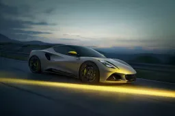 Emira raddoppia: ecco le nuove Lotus V6 SE e Turbo
