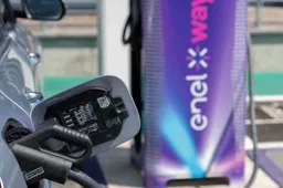 Colonnine di ricarica: scollegate fino al 20% della rete