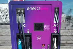 Enel X Way rivede le tariffe per le colonnine fast e ultra fast