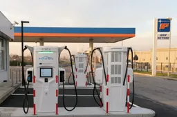 Enel X e IP: attivate le prime stazioni ultrafast del progetto europeo E-Via Flex-e