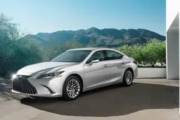 Nuova Lexus ES 2021: la berlina di lusso si rinnova. Tutte le informazioni