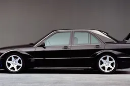 30 anni di Mercedes 190 E 2.5-16 Evolution II: storia e successi