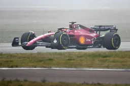 Primi chilometri per la Ferrari F1-75 a Fiorano, avvolta dalla nebbia [VIDEO]