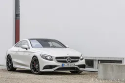 Nuova Mercedes S 63 AMG Coupè: "One man one engine"