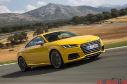 Audi TTS Coupé e Audi TT Roadster disponibili in Italia