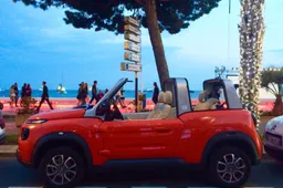 Citroën al Festival di Cannes con E-Mehari & C4 Cactus