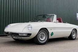 In vendita un’Alfa Romeo spider con un twinspark da 218 CV