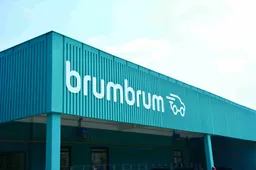 Stellantis compra Cazoo Italia e rilancia brumbrum