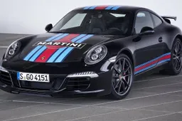 Porsche: la 911 in livrea Martini celebra il ritorno a Le Mans