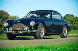 Aston Martin, una DB2 da record