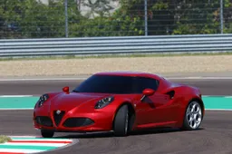 Foto - Alfa Romeo 4C