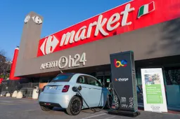 FCA Shop & Charge: fai la spesa da Carrefour e ricarichi la nuova 500 elettrica