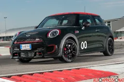 MINI John Cooper Works Challenge Edition: serie speciale in soli 35 esemplari