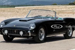 La Ferrari 250 GT Cabrio, disegnata da Pininfarina, presto all’asta