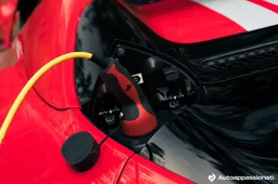 Ferrari, le vendite delle ibride superano i V8 e i V12