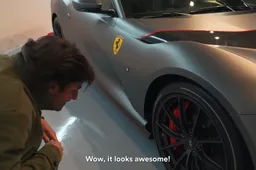 Carlos Sainz entusiasta della sua nuova Ferrari 812 Competizione [VIDEO]