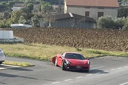 La curva delle Ferrari colpisce ancora: terzo incidente nel 2023