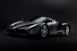 Ferrari Enzo: un raro esemplare nero opaco finisce all’asta