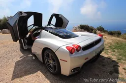 Una Ferrari Enzo con lo scarico diretto? Musica per le nostre orecchie [VIDEO]