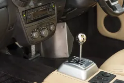 Clamoroso in casa Ferrari: il cambio manuale potrebbe tornare. Ecco dove e quando