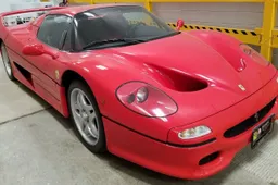 Ferrari F50: questo esemplare con pochi chilometri ora vale una fortuna