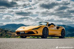 Ferrari F8 Spider: prova su strada, interni, motore, prestazioni