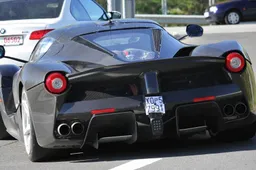 Stop alla targa prova sulle auto già targate: lo dice la Cassazione