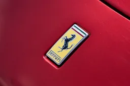 Reddito di cittadinanza: tra gli irregolari, anche un proprietario di Ferrari