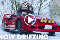 Una FERRARI F40 (con il portapacchi) che drifta sulla neve? Ecco il VIDEO