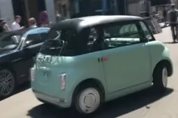 Nuova FIAT Topolino, avvistato un esemplare con le portiere [VIDEO]
