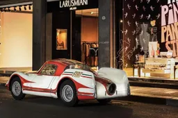 La rarissima Fiat Turbina esposta nel Quadrilatero della Moda a Milano