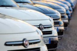 Volkswagen supera FIAT in Italia: non accadeva dal 1928